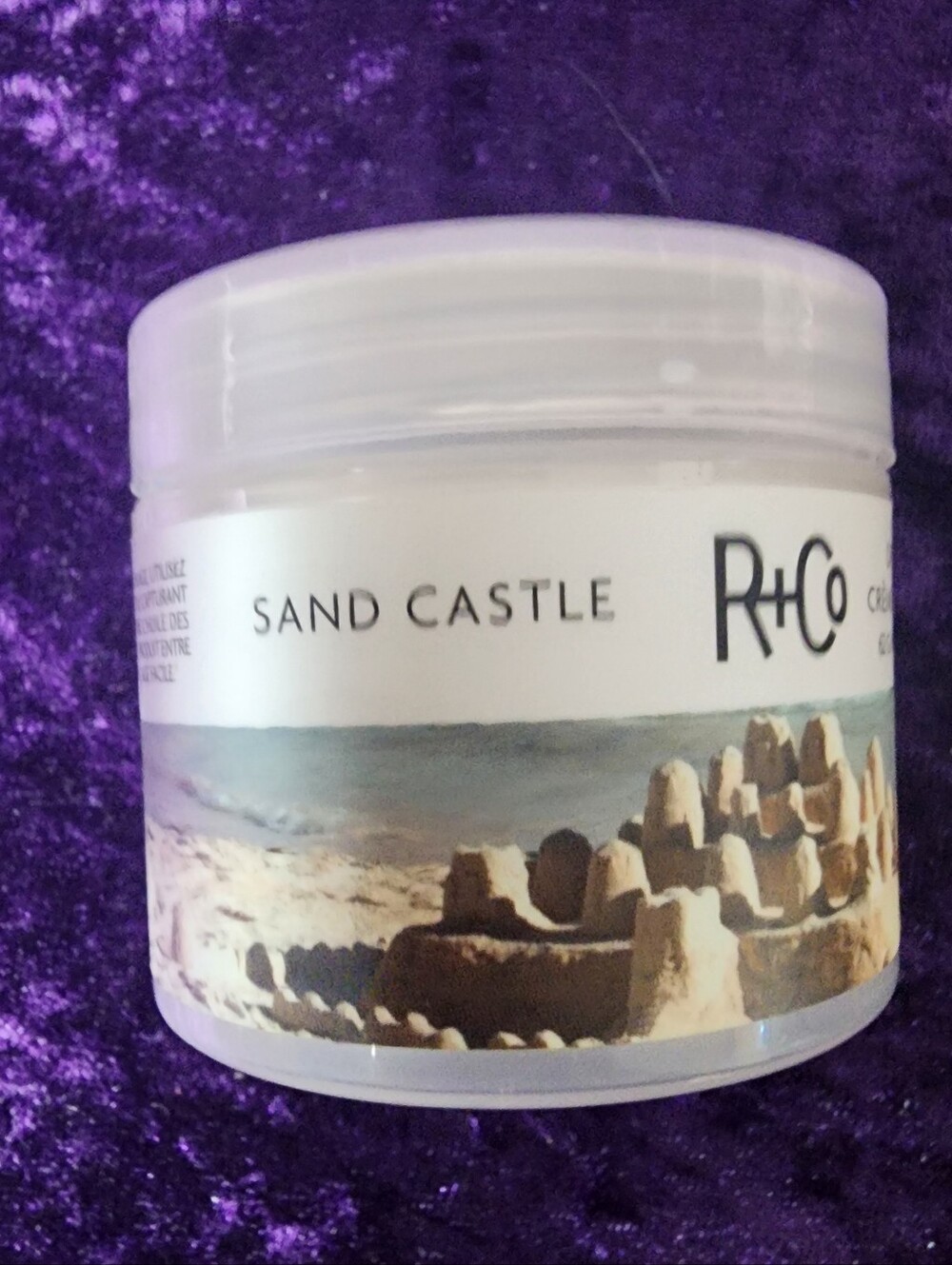 New ~ R+Co Sand Castle Dry Texture Créme